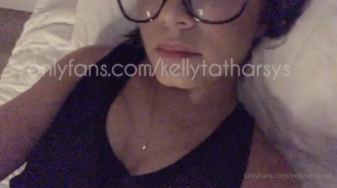 Kelly Tatharsys Naked Masturbating Her Wet Pussy Cnn Amador