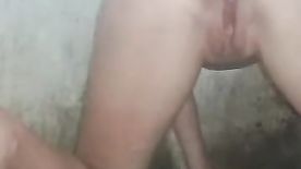 Xvideo Proibido de Novinha Pimentinha de 19 Anos Tocando Siririca Escondida no Banheiro