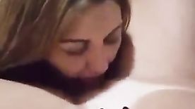 Camila Ferrari e Isabella Pasini se chupando em vídeo de divulgação no Twitter