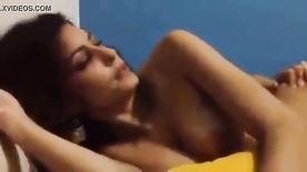 Xvideos porno amador de prima ninfeta dando buceta lisinha pro primo casado