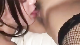 Lesbica chupando buceta deliciosa video de sexo oral