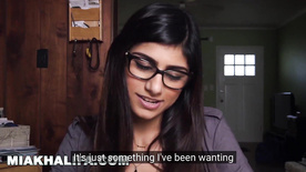 Mia khalifa showing how to fuck with two gifted men