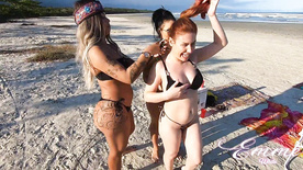 Hot big assed womleskovnikolai.ru showing off naked on the beach