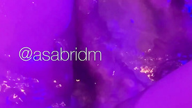 Branquinha safada Sabrina Martini algemada na hidromassagem