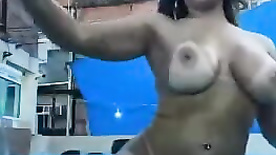 Mulher Melão shows her pussy in a Rio de Janeiro favela