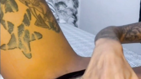 Mc Tati Zaqui vazada se masturbando na cama funkeira safada