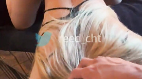 Reed pagando um boquete guloso para macho dotado