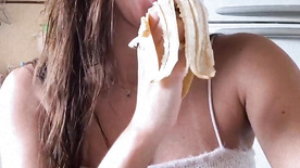 Safira Prado paying a blowjob on banana