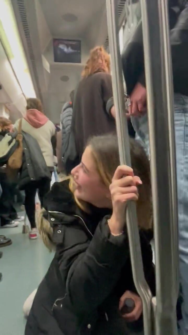 Flagrant amateur blonde paying blowjob inside the subway