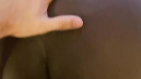 Isa Bombom levando pica de quatro no sexo amador com seu macho