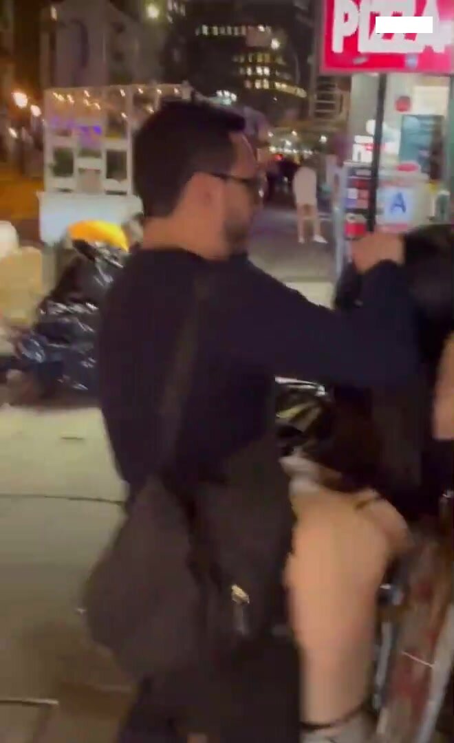 Amateur Couple Caught Having Sex In The Middle Of The Street In The City Center Cnn Amador