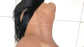 Mayzinha pelada dançando funk e exibindo sua buceta morena deliciosa