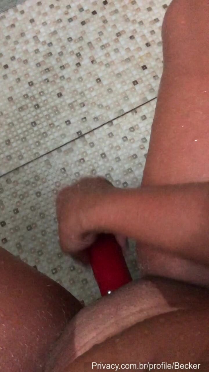 Privacy Gratis Da Luaninha Becker Masturbando A Buceta Com Dildo - Cnn  Amador