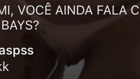 Vazou a Mc Mirella pelada mostrando o bico do peito grande bem safada