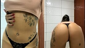 Kerolayny no banheiro dançando funk pelada e mostrando a buceta