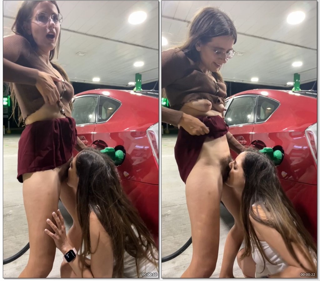 Safada chupando amiga no estacionamento do shopping - XvideosOnlyfans