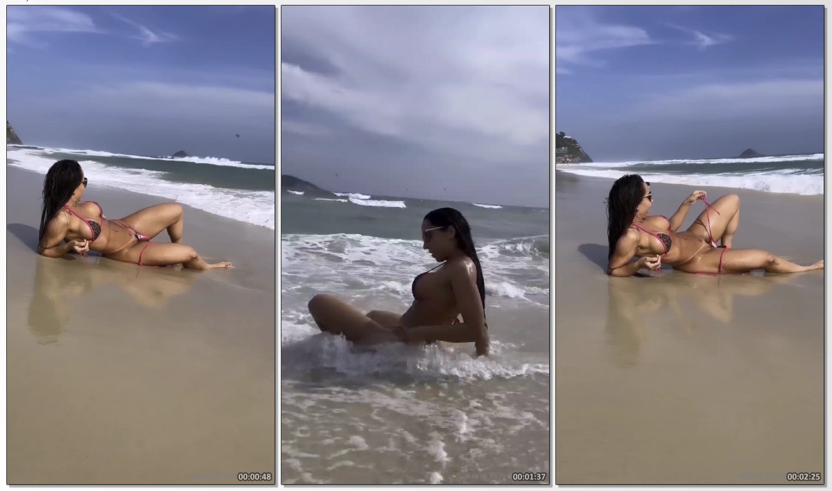 Mulher Melão se exibindo pelada em publico na praia muito gostosa -  XvideosOnlyfans