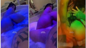 Vicrso having sex on all fours in the motel Jacuzzi