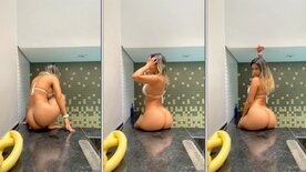 Privacy girl Bruna Iork showing off her butt without panties