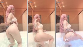 Kyure nua na banheira mostrando seu corpo perfeito demais
