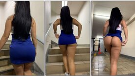 Steffy Moreno vazou na net gata subindo as escadas, levantando o vestido e mostrando a xota
