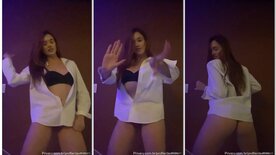 Deeh Lins dançando funk sem calcinha exibindo a xota