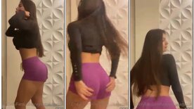 Ayanna Lagasse mexendo a bunda grande com shorts curto