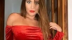 Geisy Arruda nua ficando sem roupa e se masturbando na putaria