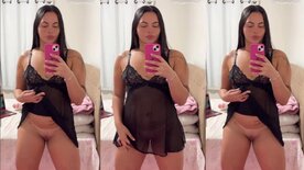 Brunette Thamyres Campos lifting her nightgown without panties showing her pussy in the mirror