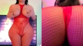 Em clima natalino a putona Crystal Lust fode muito com seu amante com uma lingerie de natal
