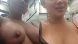 Puta depravada Martina Smith toda tesuda se masturbando no elevador