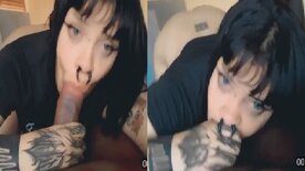 Gótica satanista pagando boquete na piroca preta do negão