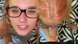 Nerdzinha tesuda Britni Kitten toda safadinha pagando um boquete e levando uma gozada
