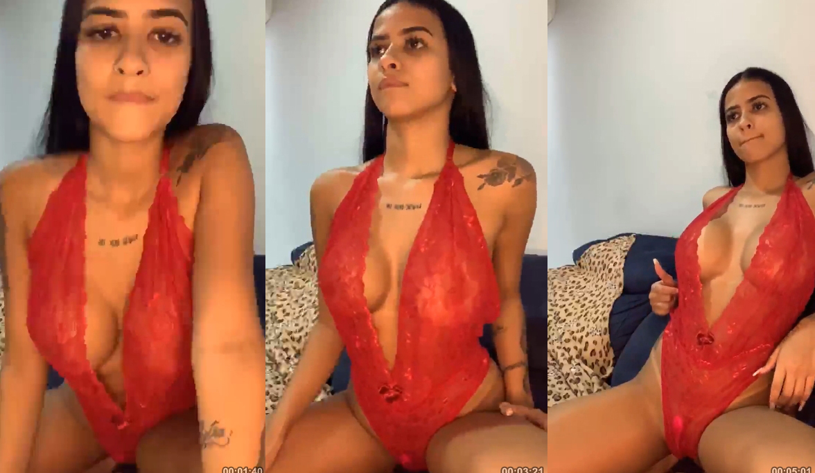 Morena Kelly Oliveira Com Lingerie Safada Esfregando Xota Com Vibrador Cnn Amador 7515