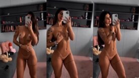 Morena com corpinho malhadinho se filmando toda peladinha e gostosa