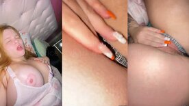 Brasileira Karine Clerice alisa os peitões e a buceta rosada na cama