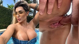 Mari Reis pelada e gostosa transando no pau enorme