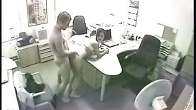 Office camera catches boss banging secretary