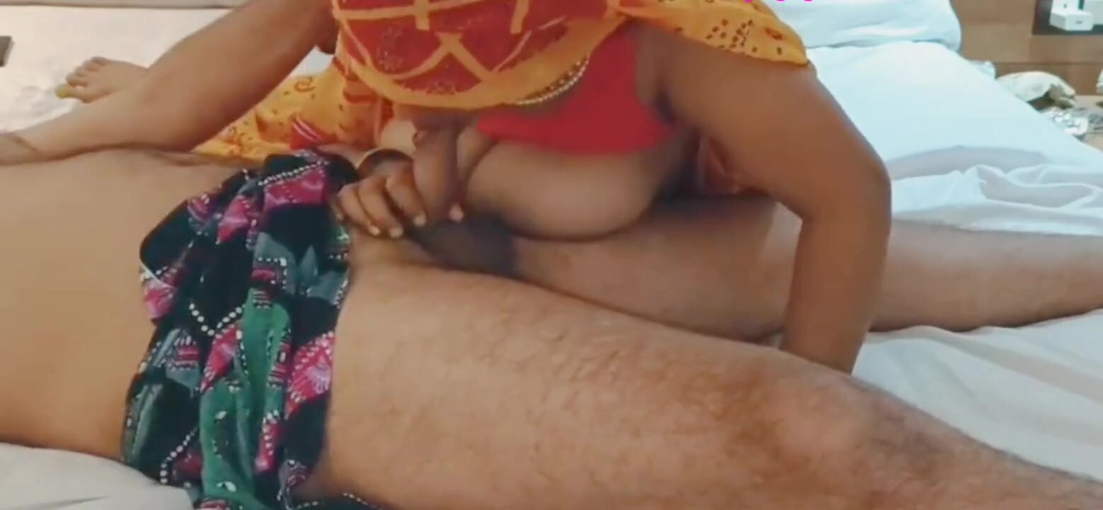 prono films Zorra vergonzosa haciéndole una mamada a su amante.