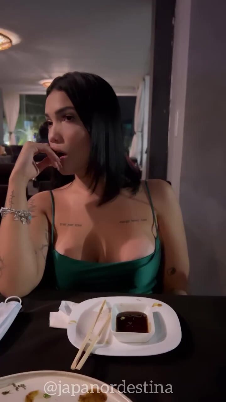 Japa Nordestina Using A Control Vibrator In The Restaurant - Cnn Amador