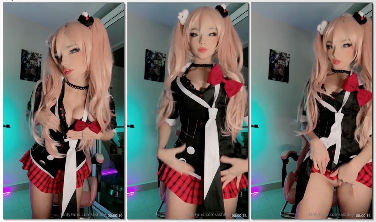 Ashley Rabbit Coniglio Calvo Che Mostra Una Buceta Cosplay - Cnn Amador